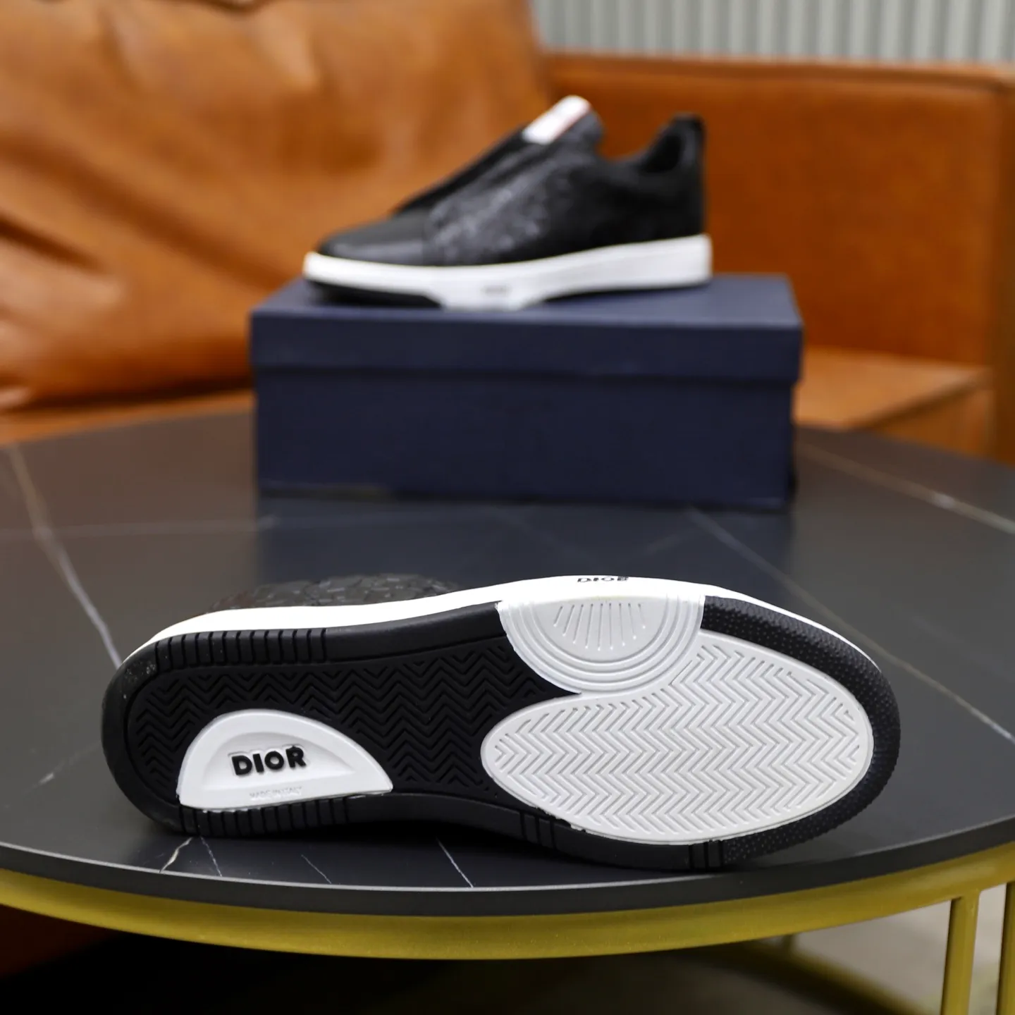 Ex-factory price: 442💰🙅‍♂️🙅‍♂️🙅‍♂️ Brand: Dior DIOR Standard code: 38-44 (45 customized) Grade: Same as the official website Material: Original leather splicing, comfortable and breathable lining, original wear-resistant outsole Style category: Men's fashionable casual shoes, running shoes, noble luxury brand elements, top luxury Color: actual picture color